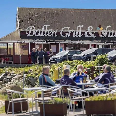 20304-samso-orby-hovedgade-35 *